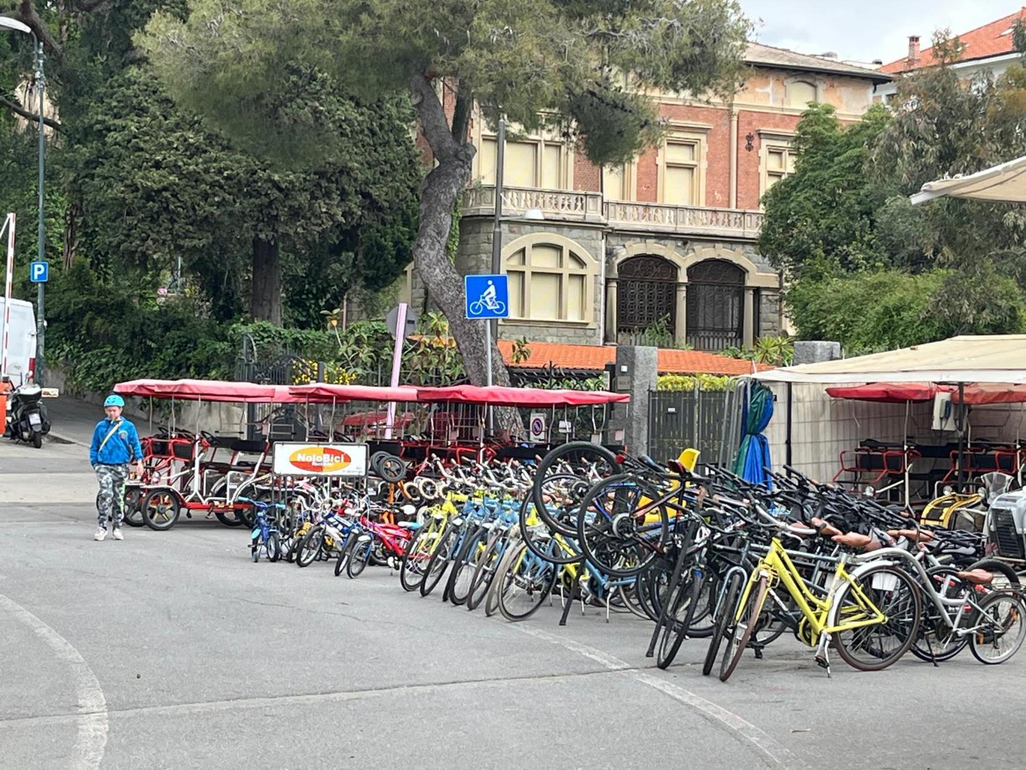 Casa Rosa Lucia Centrale Con Parcheggio Санремо Экстерьер фото